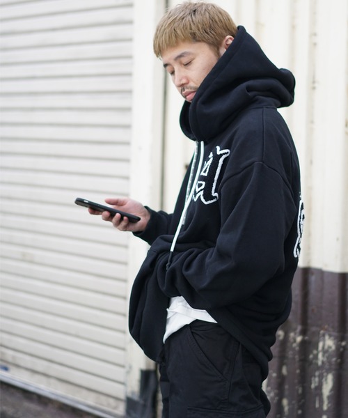 AVIREX（アヴィレックス）の「【直営店限定】プルオーバー フーディ / PULL OVER HOODIE AVX / アヴィレックス / AVIREX（パーカー・メンズ・ホワイト/ブラック・MEDIUM/LARGE）」の9枚目の写真
