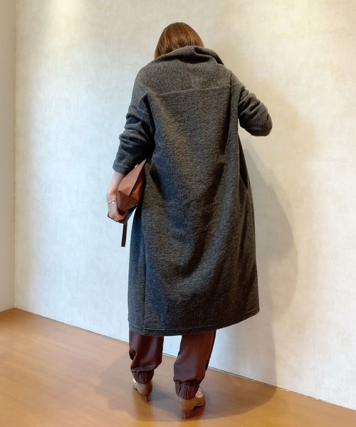 RIVE DROITE(リヴドロワ)の「大人の優雅さを引き出す イタリアンスライバーガウンコート(ノーカラージャケット・レディース・チャコールグレー/ライトベージュ/オフホワイト・FREE)」の16枚目の写真