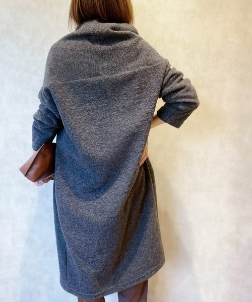 RIVE DROITE(リヴドロワ)の「大人の優雅さを引き出す イタリアンスライバーガウンコート(ノーカラージャケット・レディース・チャコールグレー/ライトベージュ/オフホワイト・FREE)」の19枚目の写真