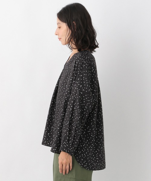 LEPSIM(レプシィム)の「アソートTブラウス 215053(シャツ/ブラウス・レディース・オフホワイト/ネイビー/ブラック/グリーン・FREE)」の18枚目の写真