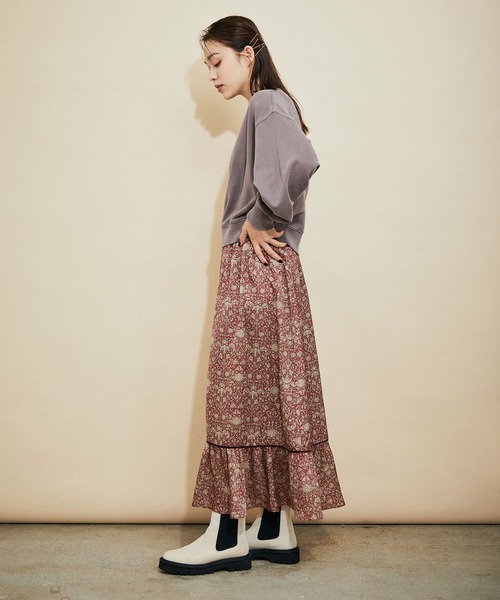 MADEMOISELLE ROPE'(マドモアゼル ロペ)の「【セットアップ対応】ボタニカルフラワーティアードスカート(スカート・レディース・ブルー系その他/レッド系その他2・38)」の7枚目の写真