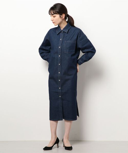 Q（キュー）の「デニムシャツワンピース（シャツワンピース・レディース・ネイビー・MEDIUM）」の6枚目の写真