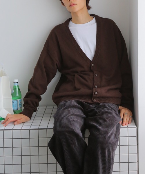 TUTTU（トゥトゥ）の「ルーズシルエットニットカーディガン（ニット/セーター・メンズ・ダークグリーン/ダークブラウン/パープル・M/L）」の2枚目の写真