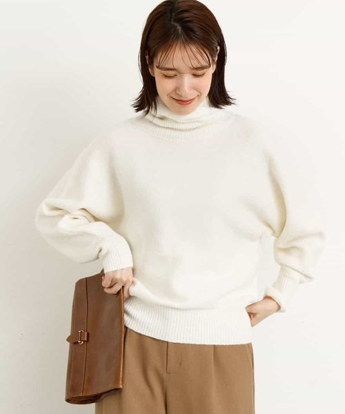 MK MICHEL KLEIN（エムケーミッシェルクラン）の「タートルネック カラーニット/洗える（ニット/セーター・レディース・ホワイト/ライトグレー/ベージュ/オリーブ/グリーン/ラベンダー/レモンイエロー・38）」の2枚目の写真