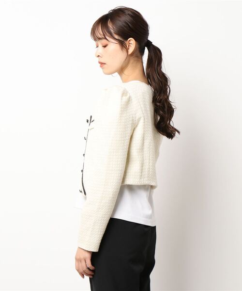 ANDGEEBEE（アンジービー）の「ツィードショートトップス（ノーカラージャケット・レディース・アイボリー/ブラック・MEDIUM）」の21枚目の写真