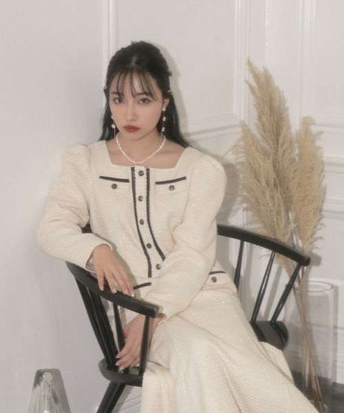 ANDGEEBEE（アンジービー）の「ツィードショートトップス（ノーカラージャケット・レディース・アイボリー/ブラック・MEDIUM）」の4枚目の写真