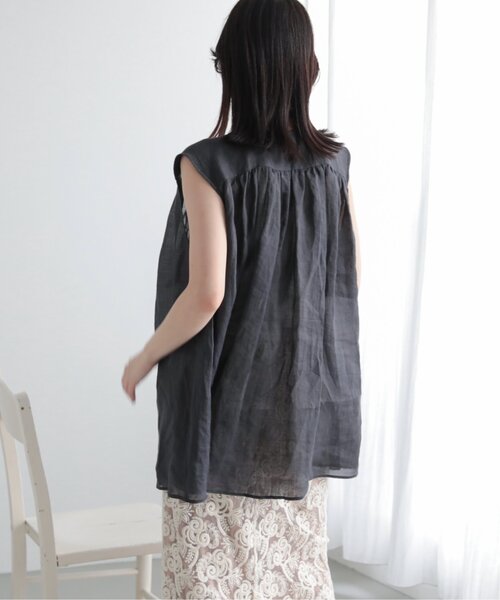 MJUKA.（ミューカ）の「AZUMADAKI DYEING RAMIE SLEEVELESS BLOUSE（シャツ/ブラウス・レディース・ホワイト/ブラック/パープル/サックスブルー・FREE）」の10枚目の写真