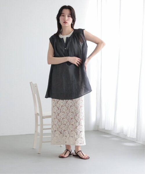 MJUKA.（ミューカ）の「AZUMADAKI DYEING RAMIE SLEEVELESS BLOUSE（シャツ/ブラウス・レディース・ホワイト/ブラック/パープル/サックスブルー・FREE）」の12枚目の写真