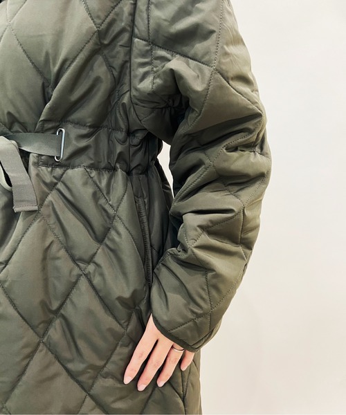 AZUL ENCANTO(アズールエンカント)の「マキシ丈キルティングコート(その他アウター・レディース・ブラック/カーキ・FREE)」の5枚目の写真