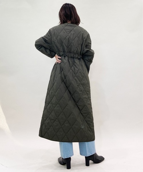 AZUL ENCANTO(アズールエンカント)の「マキシ丈キルティングコート(その他アウター・レディース・ブラック/カーキ・FREE)」の9枚目の写真