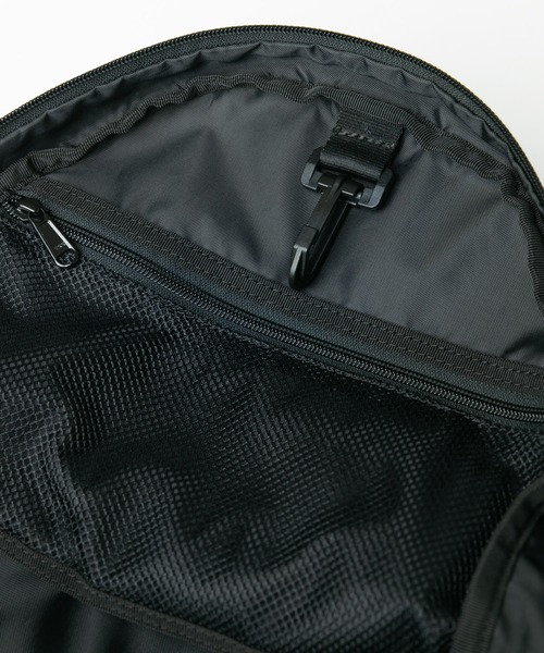 NEW ERA（ニューエラ）の「ニューエラ キッズ バックパック ライトパック（バックパック/リュック・キッズ・ブラック/ブラック系その他/ブラック系その他2/ブラック系その他3/ストーン・FREE）」の8枚目の写真