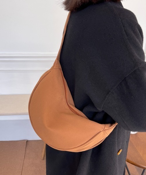 MANGROVE（マングローブ）の「スエードタッチワンショルダーバッグ（ショルダーバッグ・レディース・ブラック/ベージュ/ブラウン・FREE）」の7枚目の写真