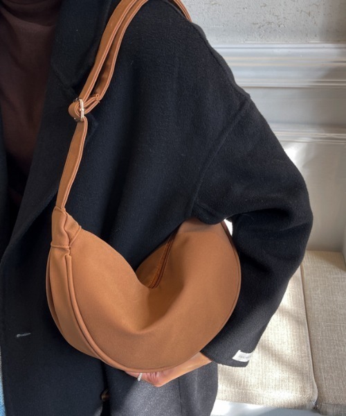 MANGROVE（マングローブ）の「スエードタッチワンショルダーバッグ（ショルダーバッグ・レディース・ブラック/ベージュ/ブラウン・FREE）」の12枚目の写真