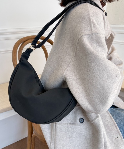 MANGROVE（マングローブ）の「スエードタッチワンショルダーバッグ（ショルダーバッグ・レディース・ブラック/ベージュ/ブラウン・FREE）」の5枚目の写真