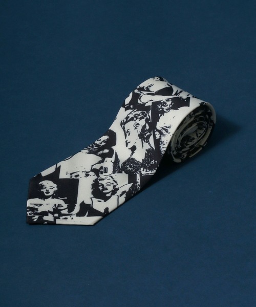 ANPAS（アンパス）の「Total Pattern Print Necktie/総柄プリントネクタイ（ネクタイ・メンズ・ブラック/ベージュ/ブラウン/ブルー/ブラック系その他/ブラウン系その他/ブルー系その他/キャメル/ホワイト/ブラック系その他2/ブラック系その他3/ブラック系その他6/ブラック系その他4/ブラック系その他7/ブラック系その他5/ブラック系/ベージュ系その他/ブラウン系その他2・FREE）」の2枚目の写真