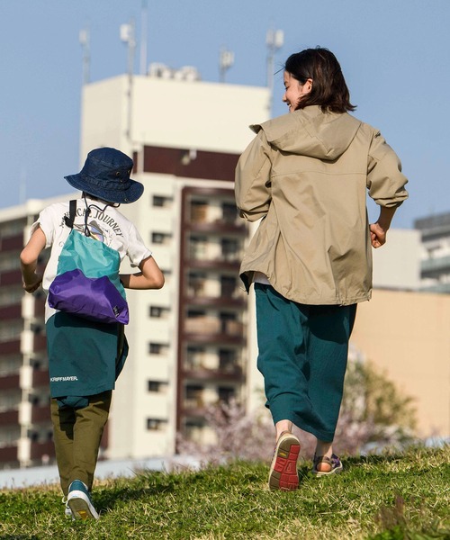 KRIFF MAYER Lady's Collection（クリフメイヤーレディースコレクション）の「さらさらエアーフードJK（ナイロンジャケット・レディース・カラフル/レンガ/パープル/ベージュ/グリーン/チャコール/その他5・MEDIUM/LARGE）」の12枚目の写真