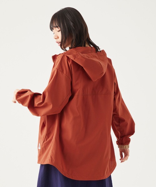 KRIFF MAYER Lady's Collection（クリフメイヤーレディースコレクション）の「さらさらエアーフードJK（ナイロンジャケット・レディース・カラフル/レンガ/パープル/ベージュ/グリーン/チャコール/その他5・MEDIUM/LARGE）」の16枚目の写真