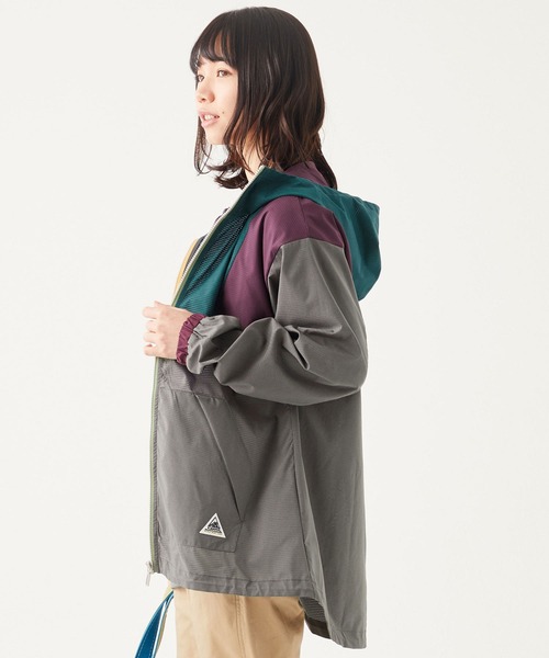 KRIFF MAYER Lady's Collection（クリフメイヤーレディースコレクション）の「さらさらエアーフードJK（ナイロンジャケット・レディース・カラフル/レンガ/パープル/ベージュ/グリーン/チャコール/その他5・MEDIUM/LARGE）」の14枚目の写真