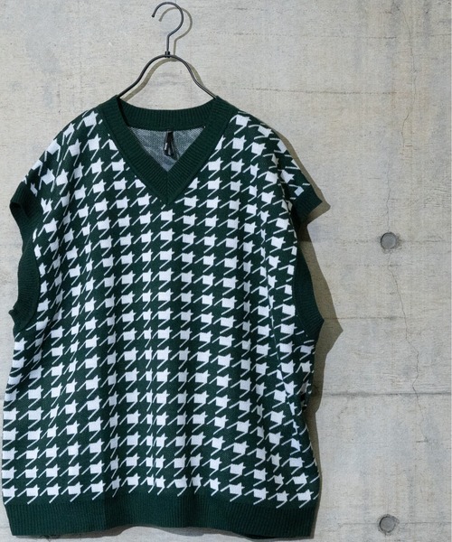 JOHN'S CLOSET(ジョンズクローゼット)の「【i】千鳥ジャガードビッグベスト(ベスト・メンズ・ブラック/チャコール/グリーン・MEDIUM/LARGE/X-LARGE)」の1枚目の写真