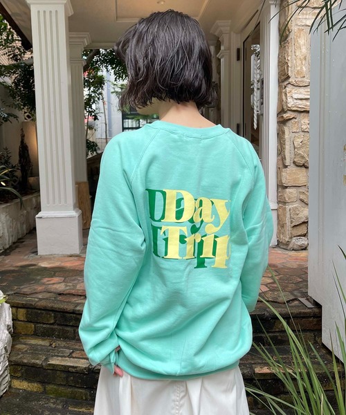 AMERICAN RAG CIE(アメリカンラグシー)の「DAY TRIP チューブクルースウェット(スウェット・レディース・ピンク/グレイッシュベージュ/ライトグリーン・FREE)」の6枚目の写真