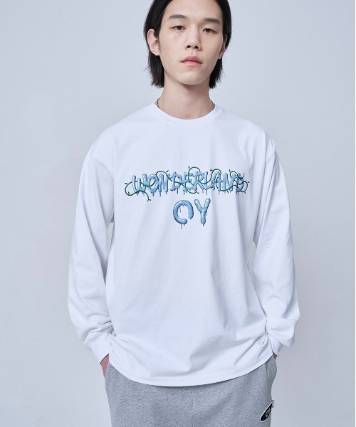 OY(オーワイ)の「【OY/オーワイ】VINE MELTING LOGO LONG SLEEVE/ロゴロンT 長袖Tシャツ プリントロンTシャツ(Tシャツ/カットソー・メンズ・ブラック/ホワイト・01/02)」の2枚目の写真