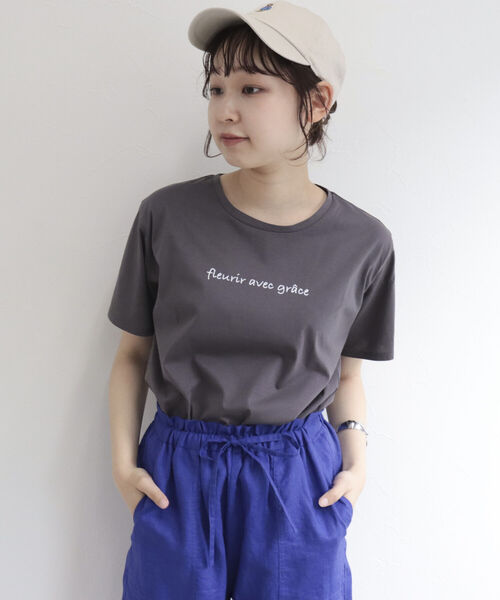fredy emue（フレディエミュ）の「シルケットちびロゴTシャツ（Tシャツ/カットソー・レディース・オフホワイト/チャコールグレー・38）」の6枚目の写真