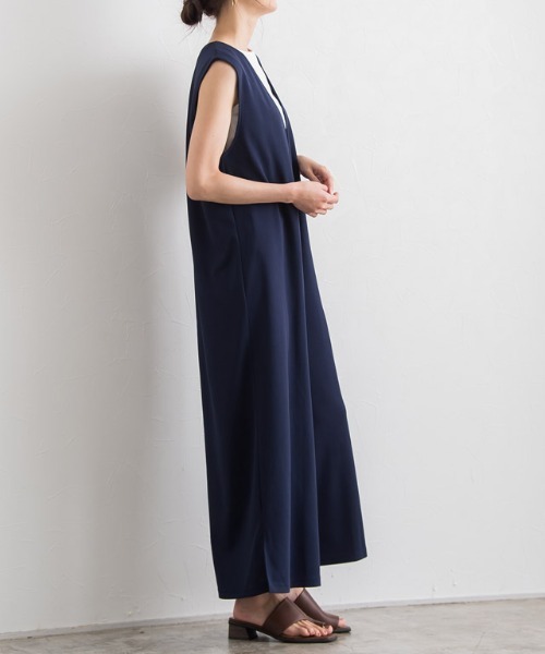 Pierrot（ピエロ）の「ペアスキンVネックオールインワン（サロペット/オーバーオール・レディース・ブラック/カーキ/ネイビー・M/L）」の18枚目の写真