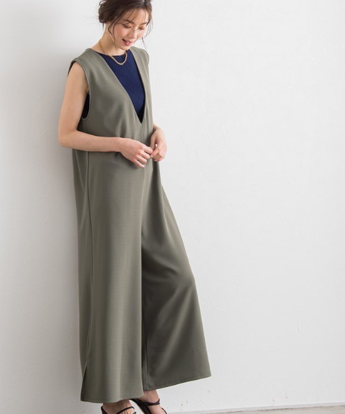 Pierrot（ピエロ）の「ペアスキンVネックオールインワン（サロペット/オーバーオール・レディース・ブラック/カーキ/ネイビー・M/L）」の11枚目の写真