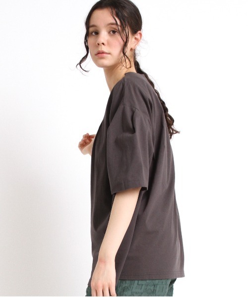 RNA-N(アールエヌエーエヌ)の「M1876 タックデザインプルオーバー(Tシャツ/カットソー・レディース・グリーン/スミクロ/ベージュ・MEDIUM)」の7枚目の写真