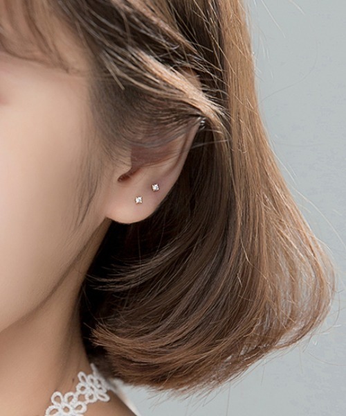 yu-ka(ユーカ)の「YU-KA : CZミニピアス(ピアス(両耳用)・レディース・シルバー/ゴールド/ピンクゴールド・FREE)」の6枚目の写真