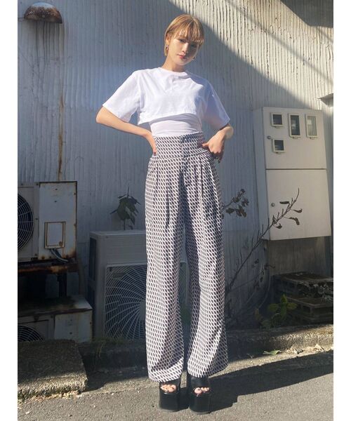 EMODA（エモダ）の「スーパーハイウエストワイドパンツ（その他パンツ・レディース・ブラック/ブルー/その他・SMALL/MEDIUM）」の5枚目の写真