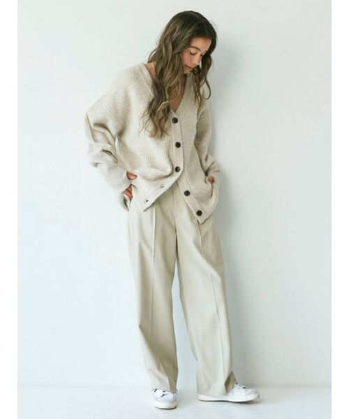 Ungrid（アングリッド）の「センタープレスルーズパンツ（スラックス・レディース・チャコールグレー/ベージュ/その他1・SMALL/MEDIUM）」の5枚目の写真