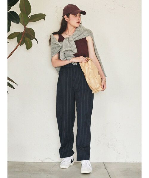 Ungrid（アングリッド）の「センタープレスルーズパンツ（スラックス・レディース・チャコールグレー/ベージュ/その他1・SMALL/MEDIUM）」の18枚目の写真