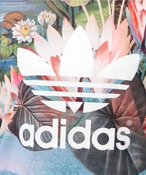 adidas Originals(アディダスオリジナルス)の「ウィメンズ アディダス ファーム 総柄Tシャツ adidas CURSO DAGUA LOGO TEE(Tシャツ/カットソー・レディース・マルチ・X-SMALL/SMALL/MEDIUM/LARGE)」の9枚目の写真