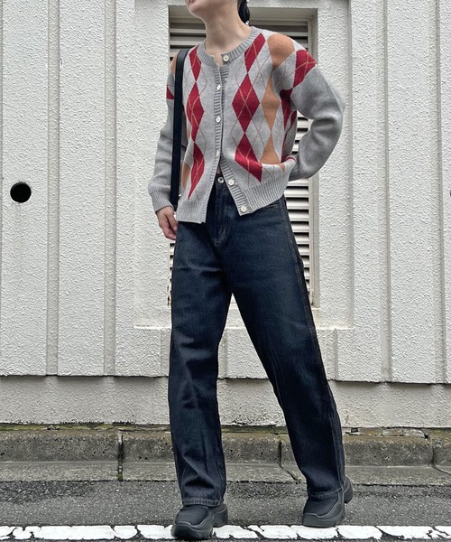 Jewelobe(ジュエローブ)の「アーガイルクルーネックニットカーディガン(カーディガン/ボレロ・レディース・ブラウン/グレー/ブラック・FREE)」の5枚目の写真
