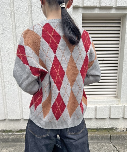 Jewelobe(ジュエローブ)の「アーガイルクルーネックニットカーディガン(カーディガン/ボレロ・レディース・ブラウン/グレー/ブラック・FREE)」の8枚目の写真