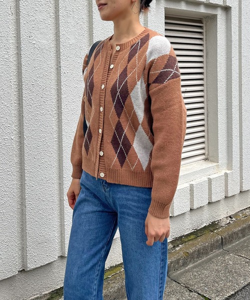 Jewelobe(ジュエローブ)の「アーガイルクルーネックニットカーディガン(カーディガン/ボレロ・レディース・ブラウン/グレー/ブラック・FREE)」の20枚目の写真