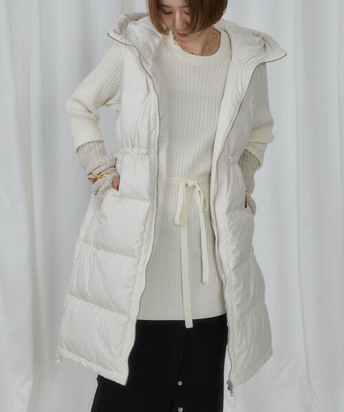 Firsthand(ファーストハンド)の「FIRST DOWN × Firsthand/ファーストダウン 別注Recycled Down Hooded Vest / リサイクルダウンフーデッドベスト(ダウンベスト・レディース・ブラック/オフホワイト・FREE)」の19枚目の写真