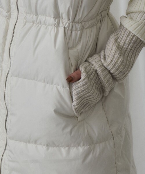 Firsthand(ファーストハンド)の「FIRST DOWN × Firsthand/ファーストダウン 別注Recycled Down Hooded Vest / リサイクルダウンフーデッドベスト(ダウンベスト・レディース・ブラック/オフホワイト・FREE)」の11枚目の写真