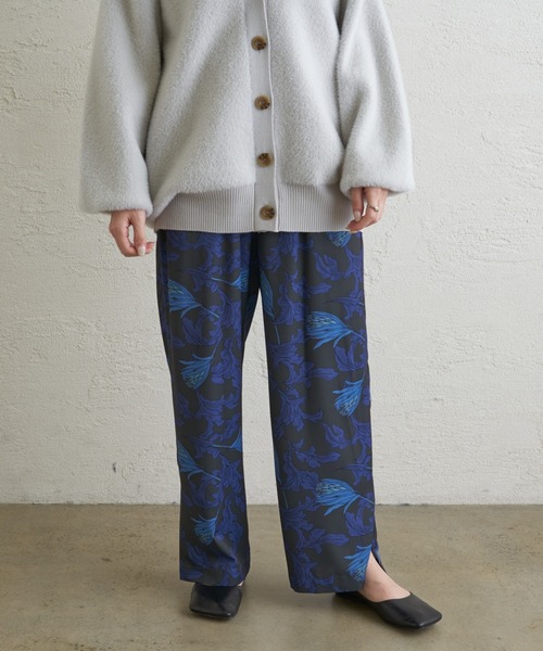 COLLAGE GALLARDAGALANTE（コラージュガリャルダガランテ）の「【OT】フラワー柄イージーパンツ（その他パンツ・レディース・レッド/ブルー・FREE）」の6枚目の写真