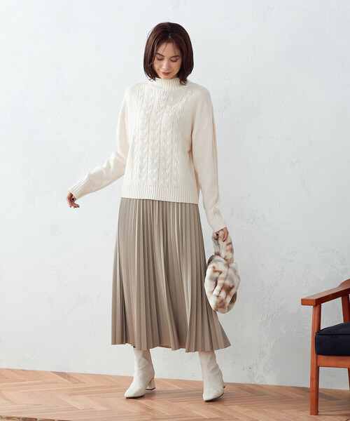 COMME CA ISM(コムサイズム)の「フェイクレザー プリーツスカート(スカート・レディース・ブラック/ベージュ/レンガ・MEDIUM/LARGE/SMALL)」の9枚目の写真