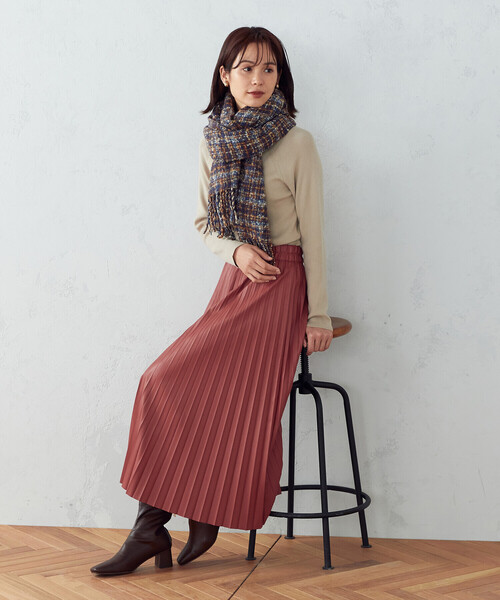 COMME CA ISM(コムサイズム)の「フェイクレザー プリーツスカート(スカート・レディース・ブラック/ベージュ/レンガ・MEDIUM/LARGE/SMALL)」の11枚目の写真