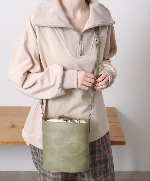 DOUBLE NAME(ダブルネーム)の「巾着ラウンド合皮BAG(ショルダーバッグ・レディース・オレンジ/スミクロ/イエロー×グリーン・FREE)」の17枚目の写真