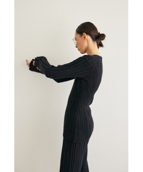 M_（エムアンダーバー）の「【M_】FLARE SLEEVE ニット（ニット/セーター・レディース・グレー/ブラック/ベージュ・FREE）」の12枚目の写真