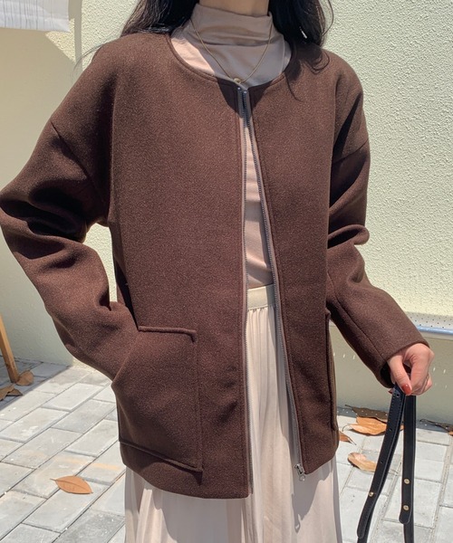 ABITOKYO（アビトーキョー）の「ジップアップノーカラーショートコート