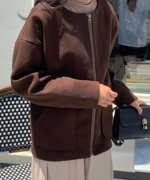 ABITOKYO（アビトーキョー）の「ジップアップノーカラーショートコート