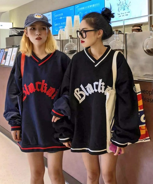 Vipoa(ヴィポア)の「ユニフォーム風オーバーサイズVネックスウェット(Tシャツ/カットソー・レディース・ブラック/ネイビー・FREE)」の18枚目の写真