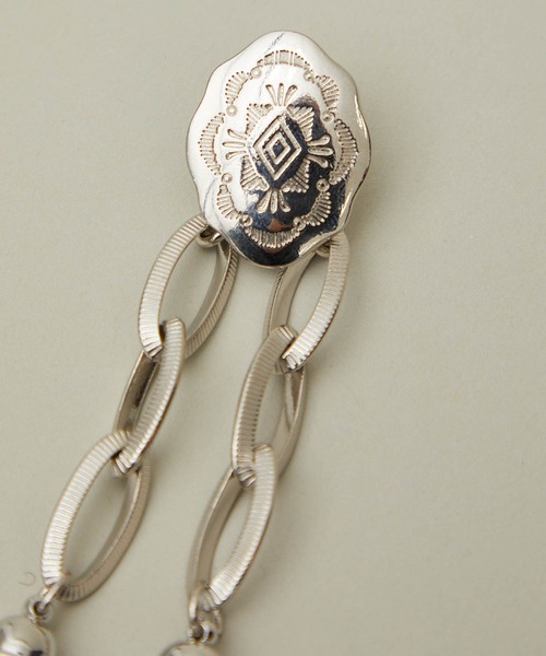 TOGA（トーガ）の「【TOGA PULLA(トーガプルラ)】チェーンフリンジイヤリング（イヤリング・レディース・ホワイト/ブラック・FREE）」の4枚目の写真