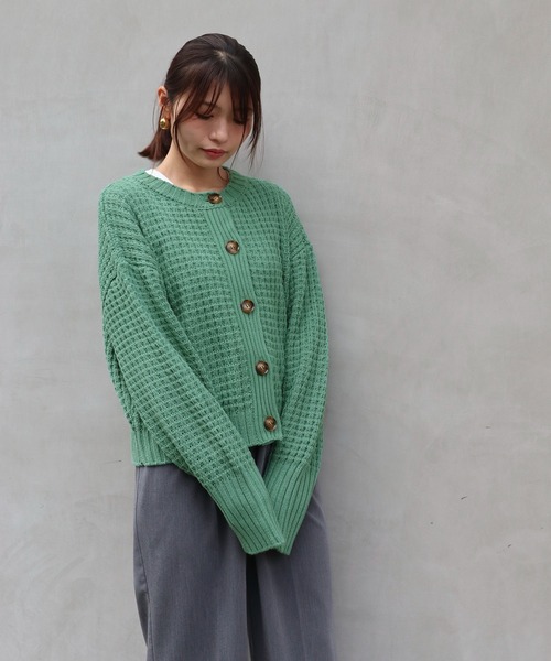 Brownie（ブラウニー）の「Brownie ローゲージワッフル編みクルーネックカーディガン（カーディガン/ボレロ・レディース・レッド/グリーン/オフホワイト/パープル・FREE）」の20枚目の写真