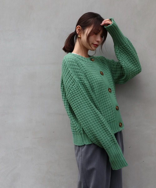 Brownie（ブラウニー）の「Brownie ローゲージワッフル編みクルーネックカーディガン（カーディガン/ボレロ・レディース・レッド/グリーン/オフホワイト/パープル・FREE）」の21枚目の写真